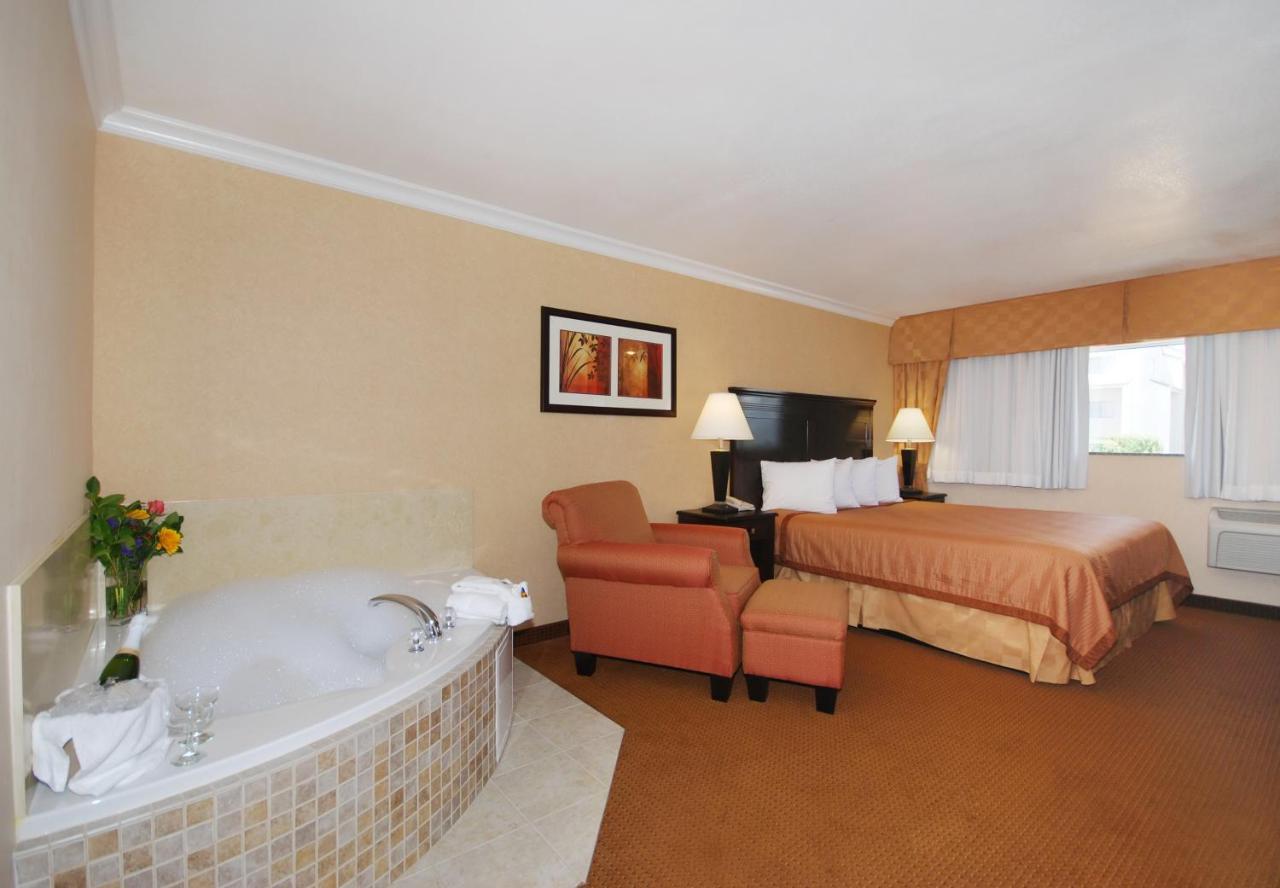 Pasadena Rose & Crown Hotel الغرفة الصورة