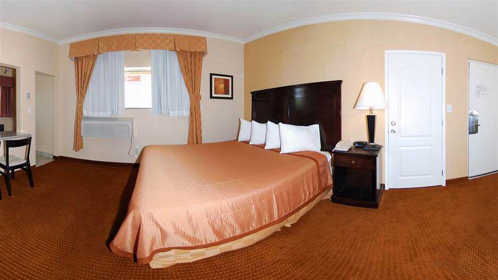 Pasadena Rose & Crown Hotel المظهر الخارجي الصورة