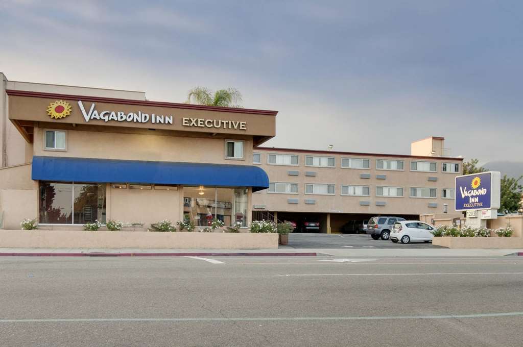Pasadena Rose & Crown Hotel المظهر الخارجي الصورة