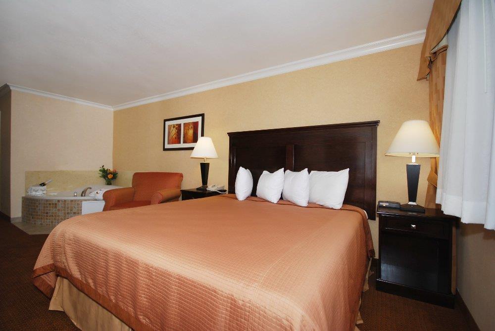 Pasadena Rose & Crown Hotel الغرفة الصورة
