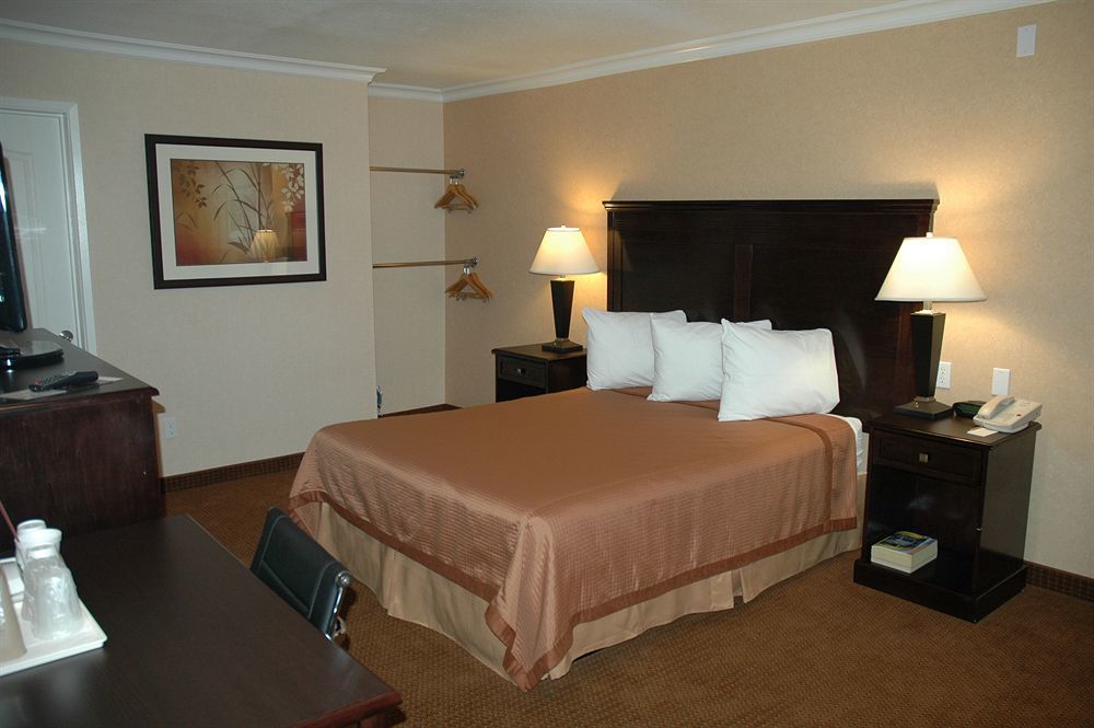 Pasadena Rose & Crown Hotel الغرفة الصورة