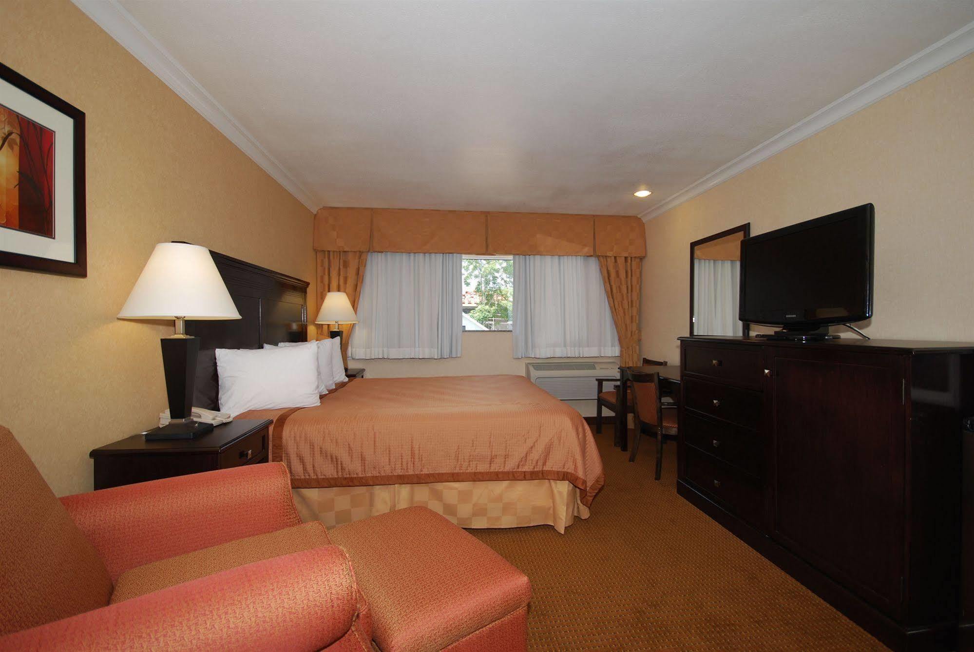 Pasadena Rose & Crown Hotel المظهر الخارجي الصورة